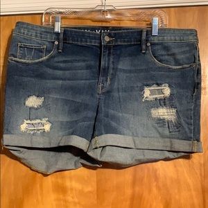 Ave & Viv Jean Shorts